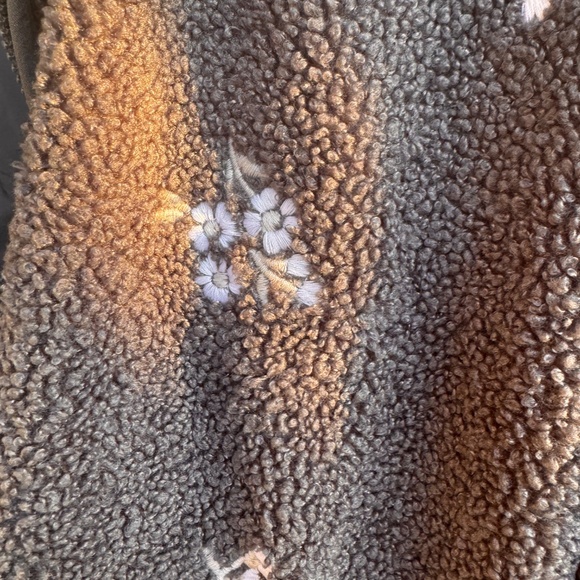 Embroidered Sherpa Fleece Jacket - Picture 3 of 4